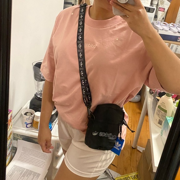 NEW Adidas Crossbody Bag (Black) - Picture 6 of 9